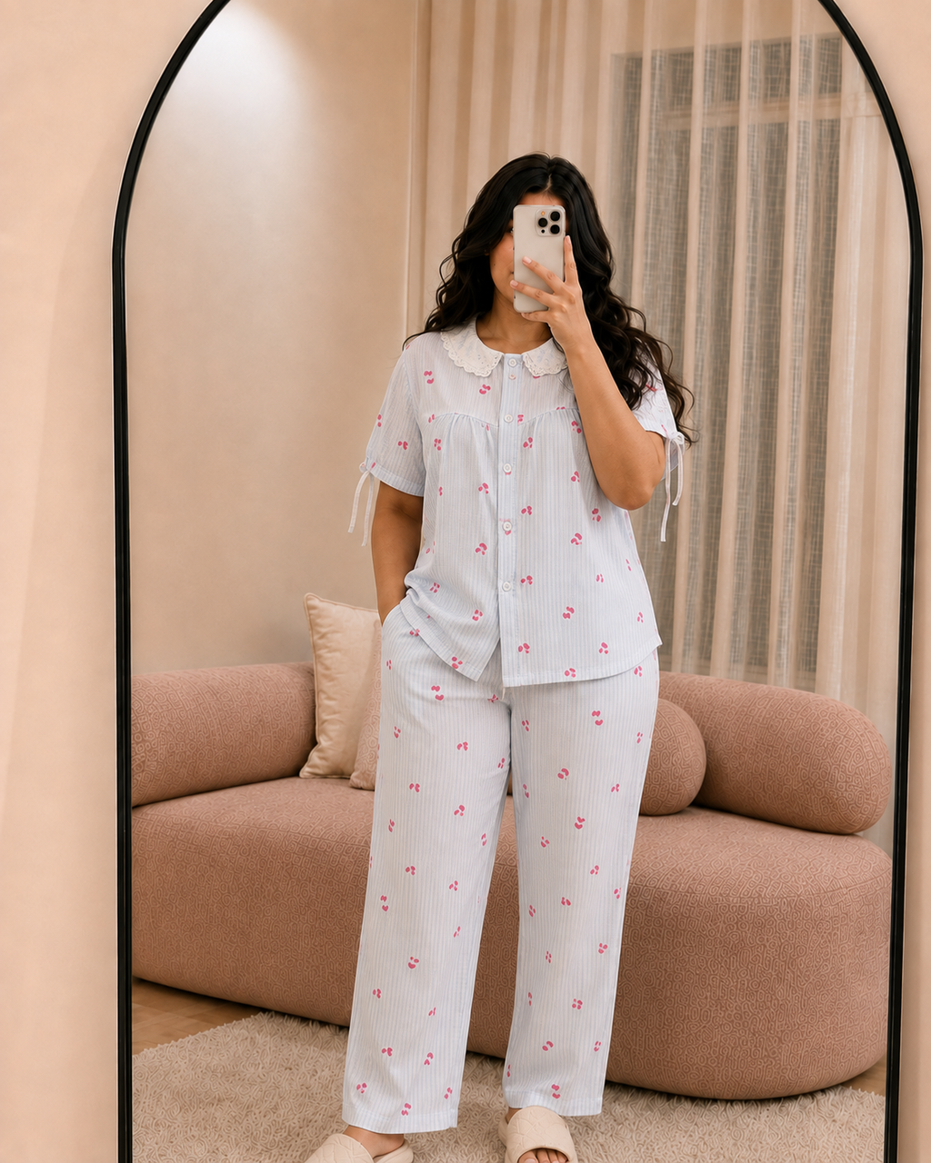 Ensemble pyjama femme chemise col dentelle et pantalon long à imprimé cœurs, coloris bleu ciel - Le Coup de Cœur MOLLIA